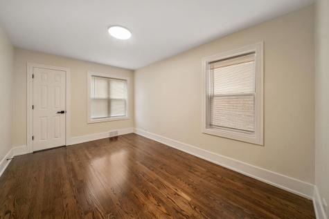 10235 South Rhodes Avenue Chicago IL 60628