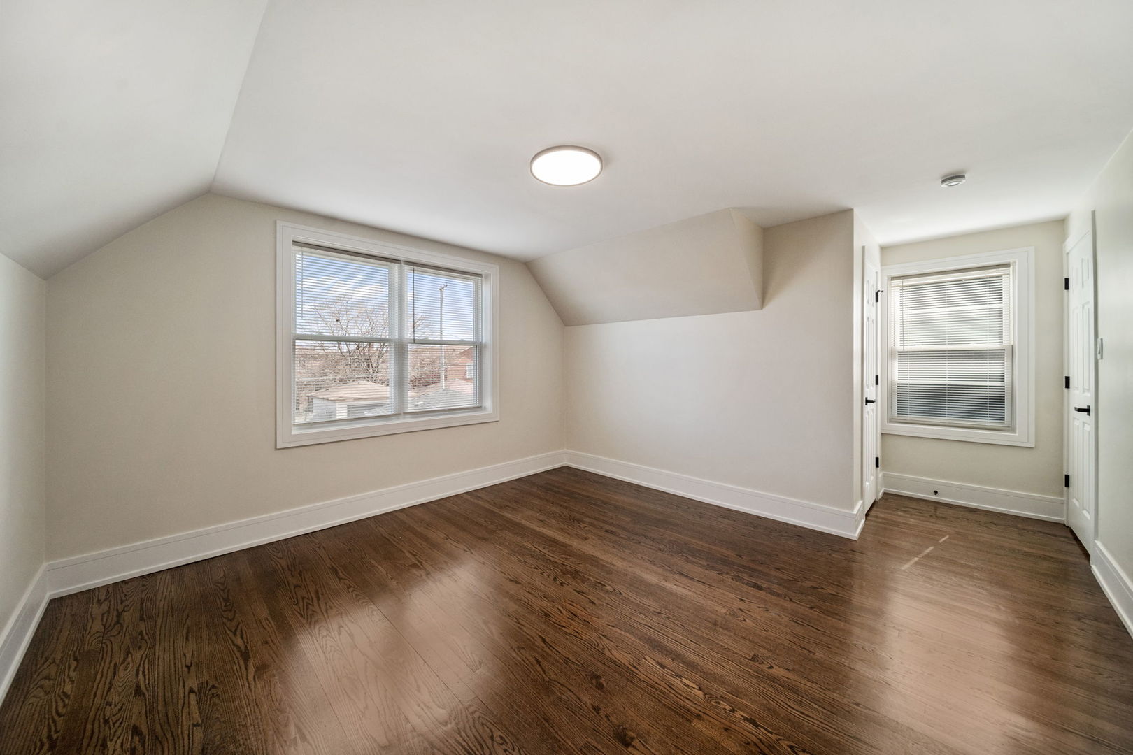 10235 South Rhodes Avenue Chicago IL 60628