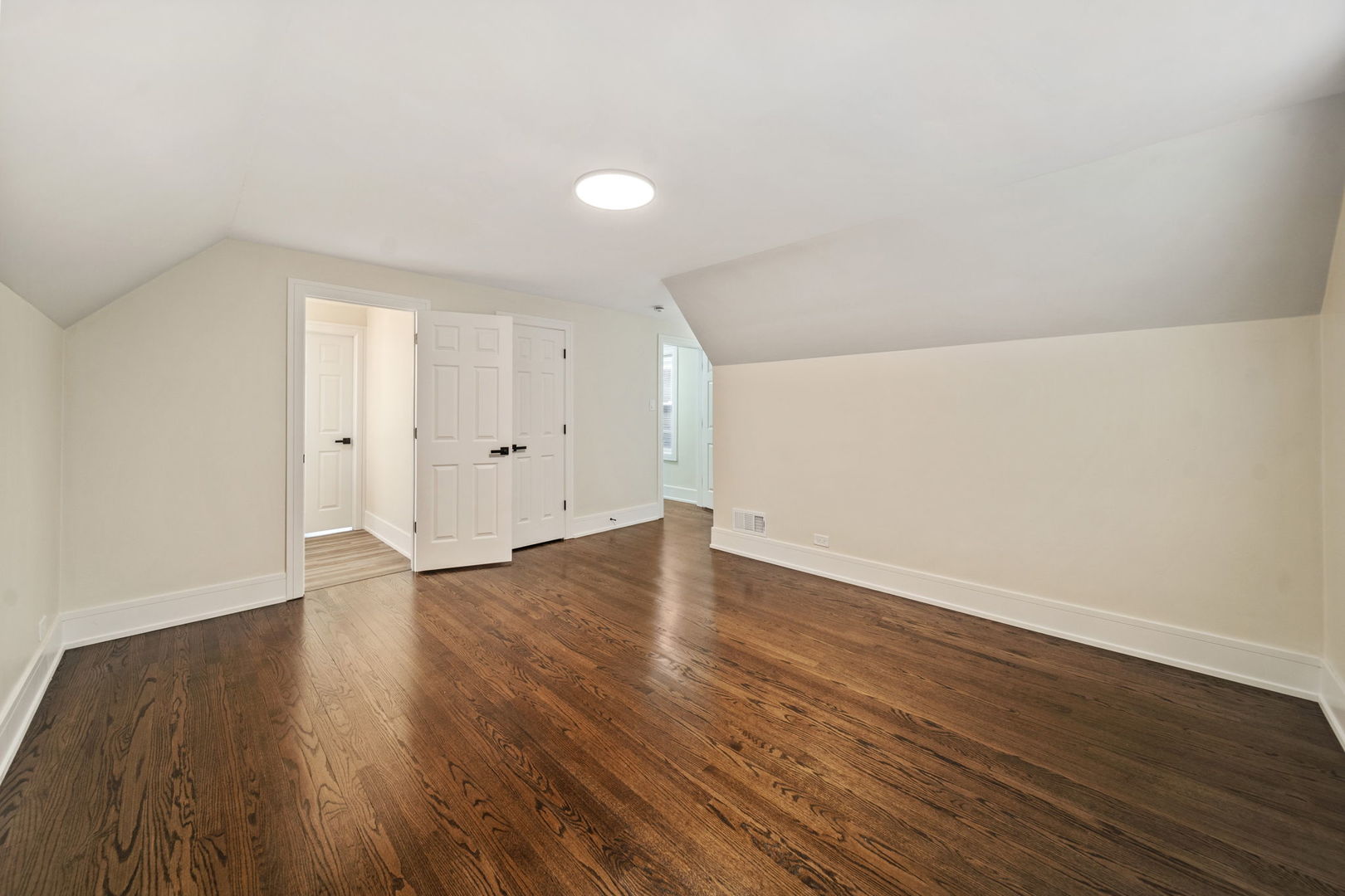 10235 South Rhodes Avenue Chicago IL 60628