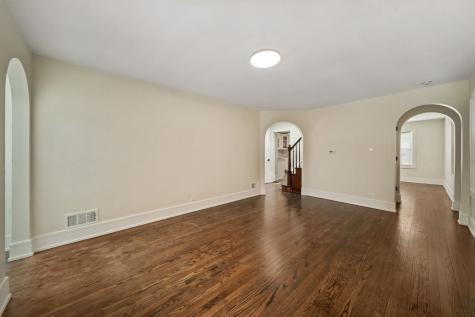 10235 South Rhodes Avenue Chicago IL 60628