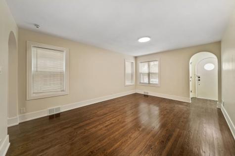 10235 South Rhodes Avenue Chicago IL 60628