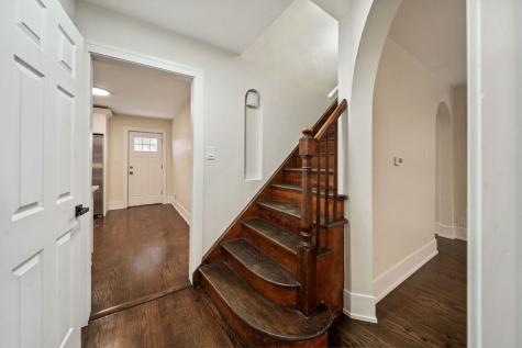 10235 South Rhodes Avenue Chicago IL 60628