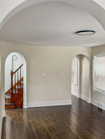10235 South Rhodes Avenue Chicago IL 60628
