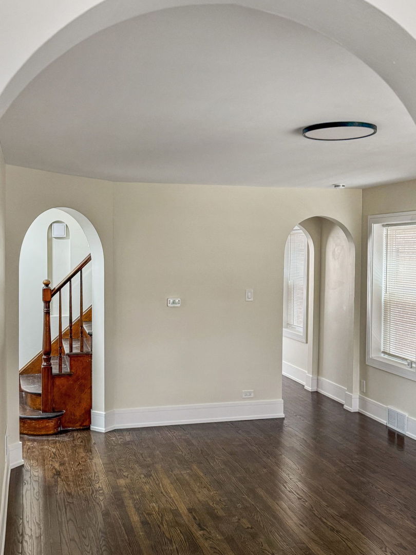10235 South Rhodes Avenue Chicago IL 60628