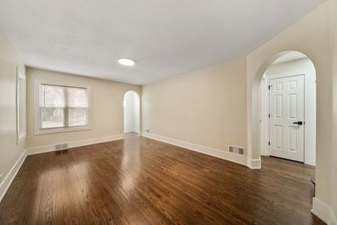 10235 South Rhodes Avenue Chicago IL 60628