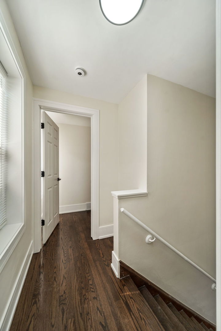 10235 South Rhodes Avenue Chicago IL 60628