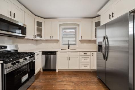 10235 South Rhodes Avenue Chicago IL 60628