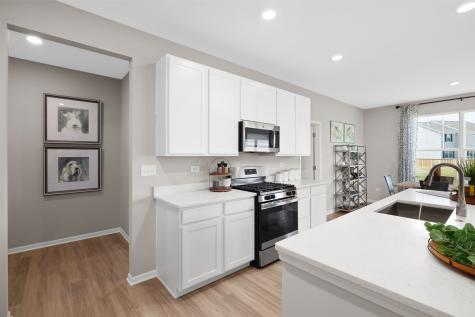 556 Arye Circle Elgin IL 60124