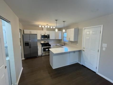 8658 South University Avenue Chicago IL 60619