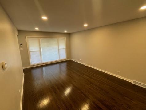8658 South University Avenue Chicago IL 60619