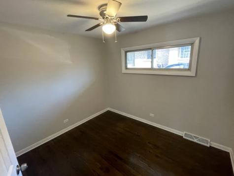 8658 South University Avenue Chicago IL 60619