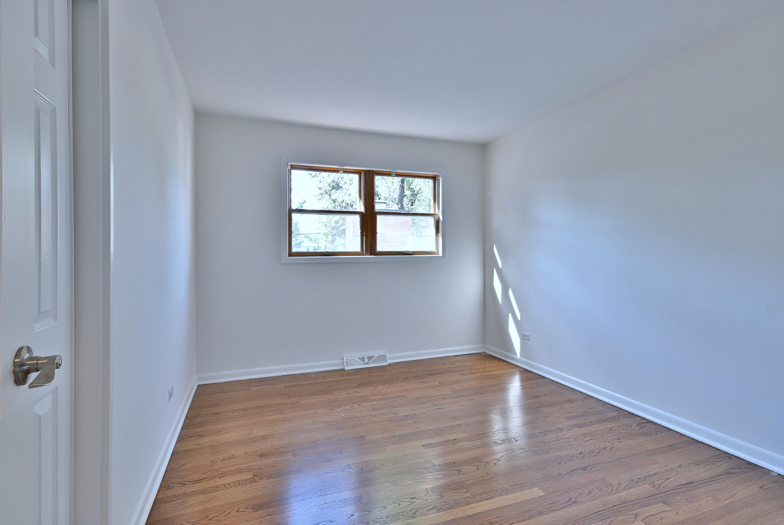 396 East Park Avenue Elmhurst IL 60126