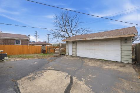 3924 167TH Place Country Club Hills IL 60478