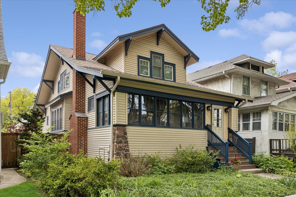 627 South East Avenue Oak Park IL 60304