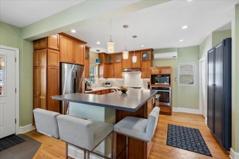627 South East Avenue Oak Park IL 60304