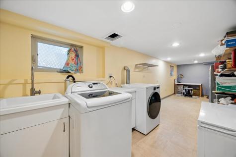 627 South East Avenue Oak Park IL 60304