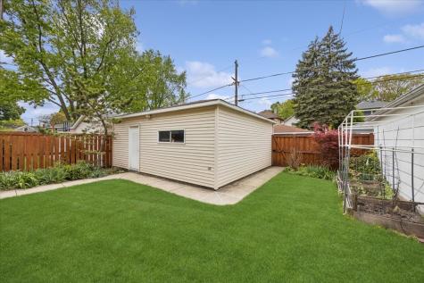 627 South East Avenue Oak Park IL 60304