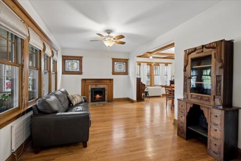 627 South East Avenue Oak Park IL 60304