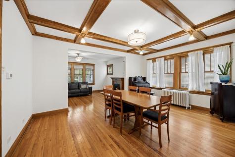627 South East Avenue Oak Park IL 60304
