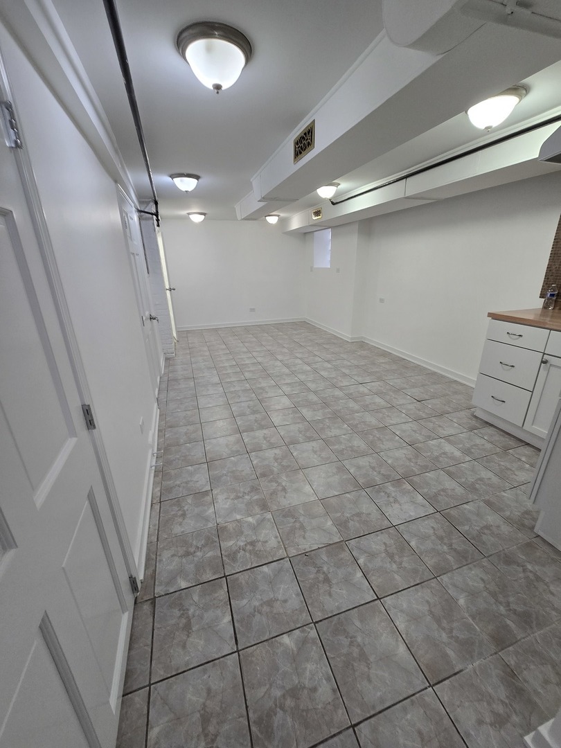 5820 South Washtenaw Avenue Chicago IL 60629