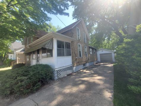 906 3RD Avenue Sterling IL 61081