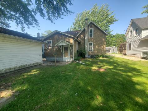 906 3RD Avenue Sterling IL 61081