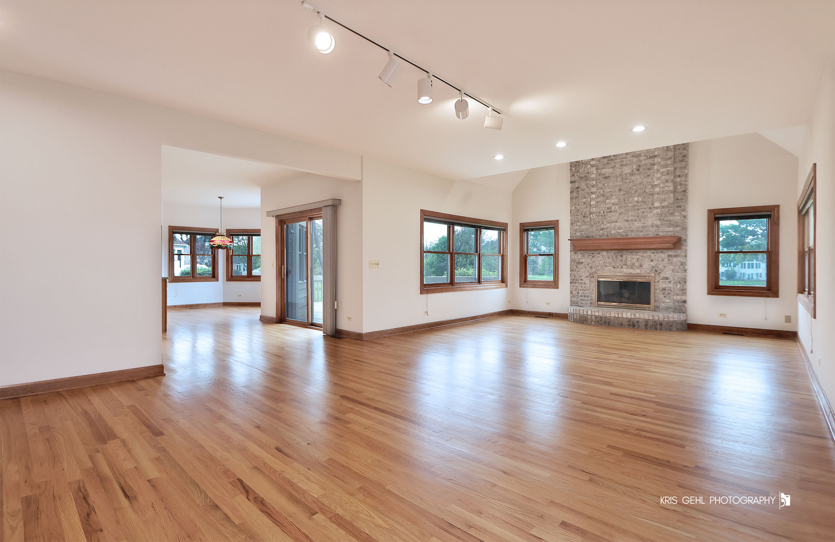 1127 Courtland Place Aurora IL 60502