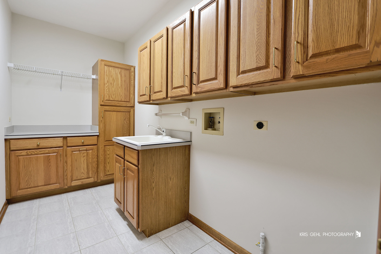 1127 Courtland Place Aurora IL 60502