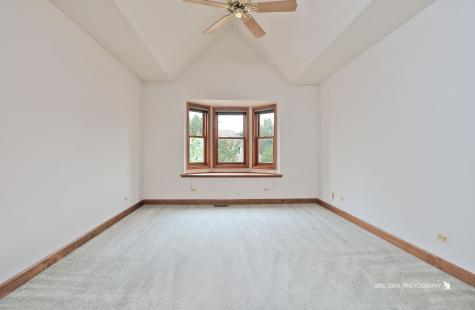 1127 Courtland Place Aurora IL 60502