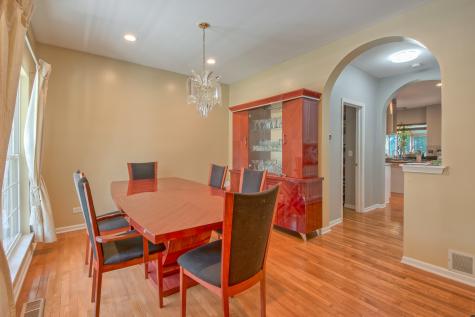 1094 Vista Drive Gurnee IL 60031