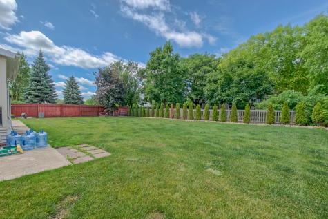 1094 Vista Drive Gurnee IL 60031