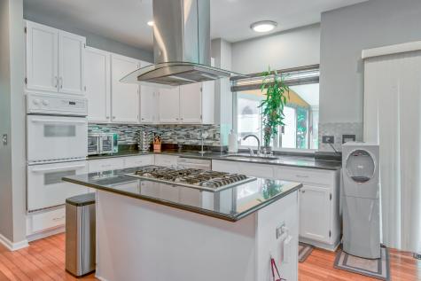1094 Vista Drive Gurnee IL 60031