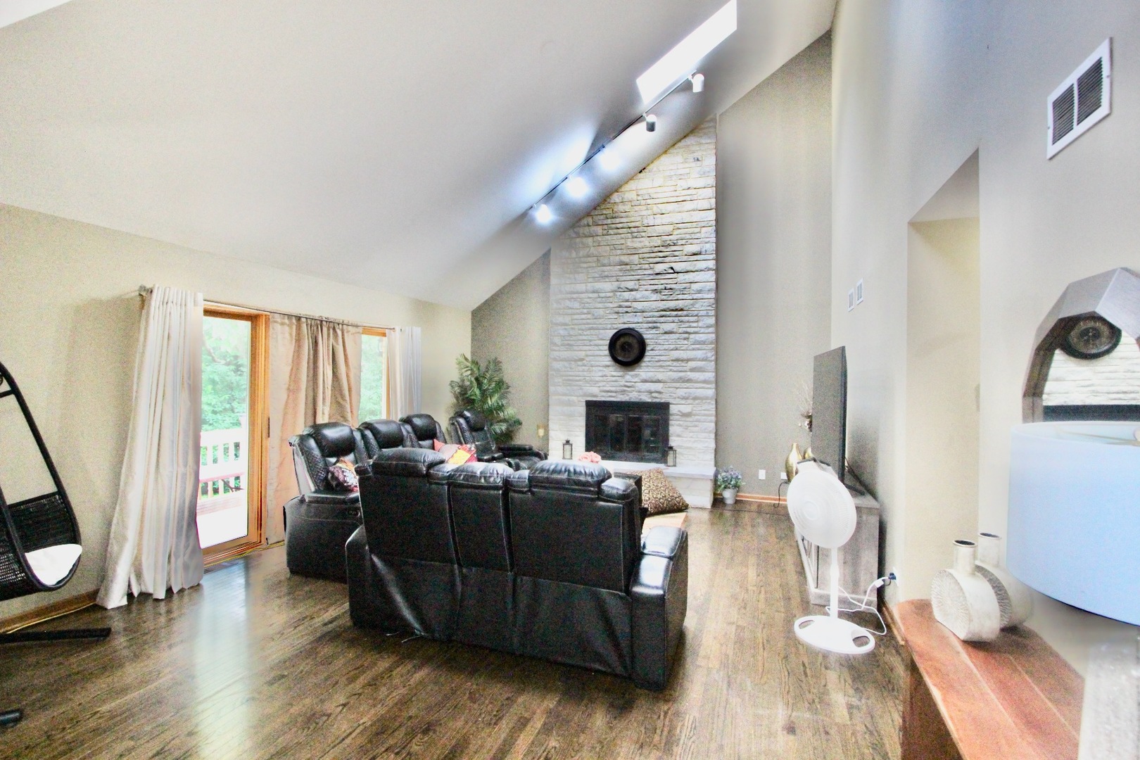 6 Allegheny Court Bolingbrook IL 60440