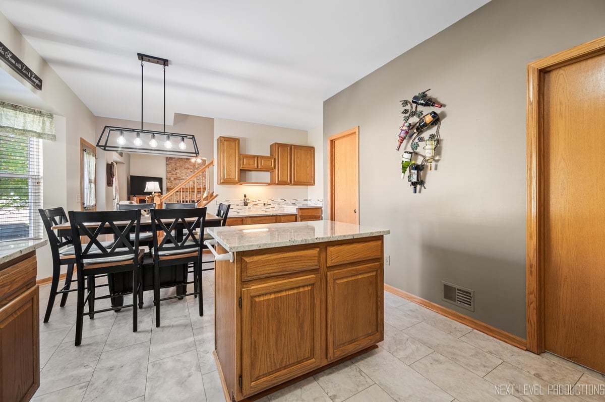 2523 Briarwood Court Aurora IL 60506