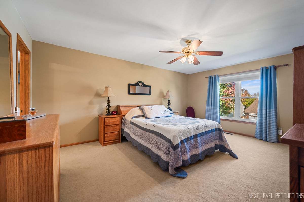 2523 Briarwood Court Aurora IL 60506