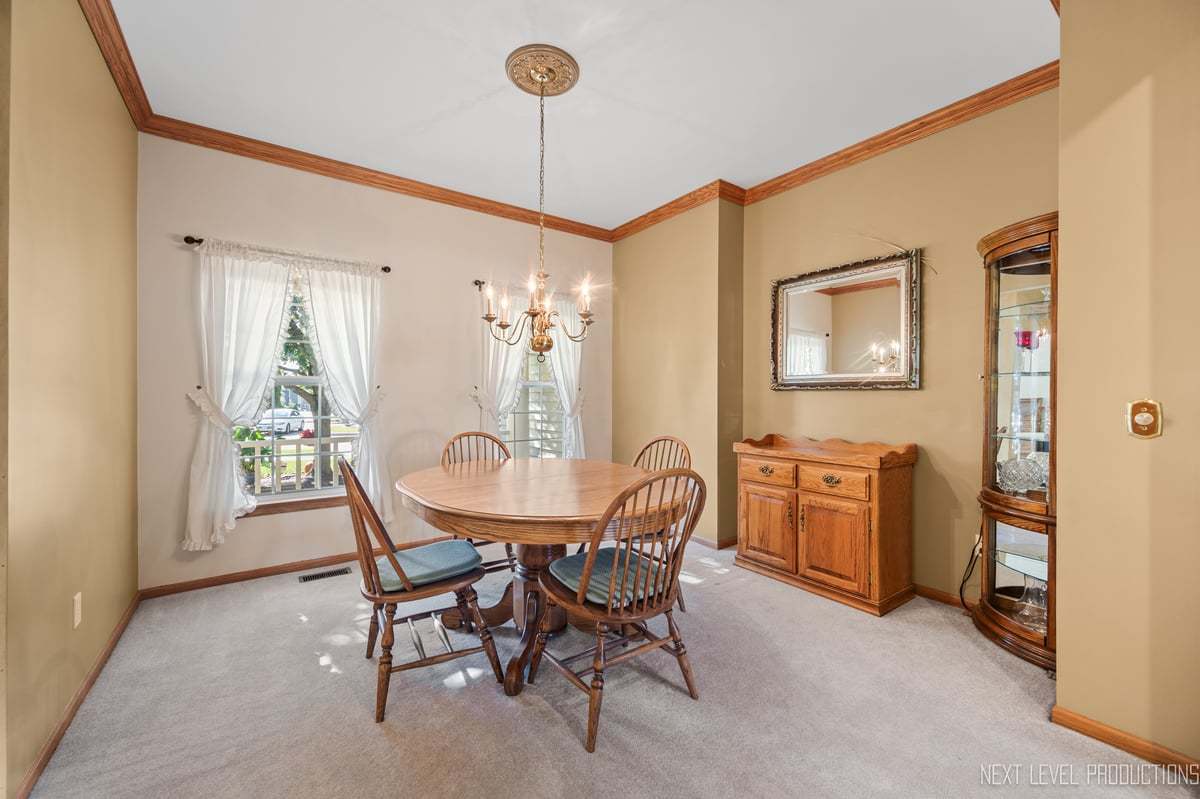 2523 Briarwood Court Aurora IL 60506