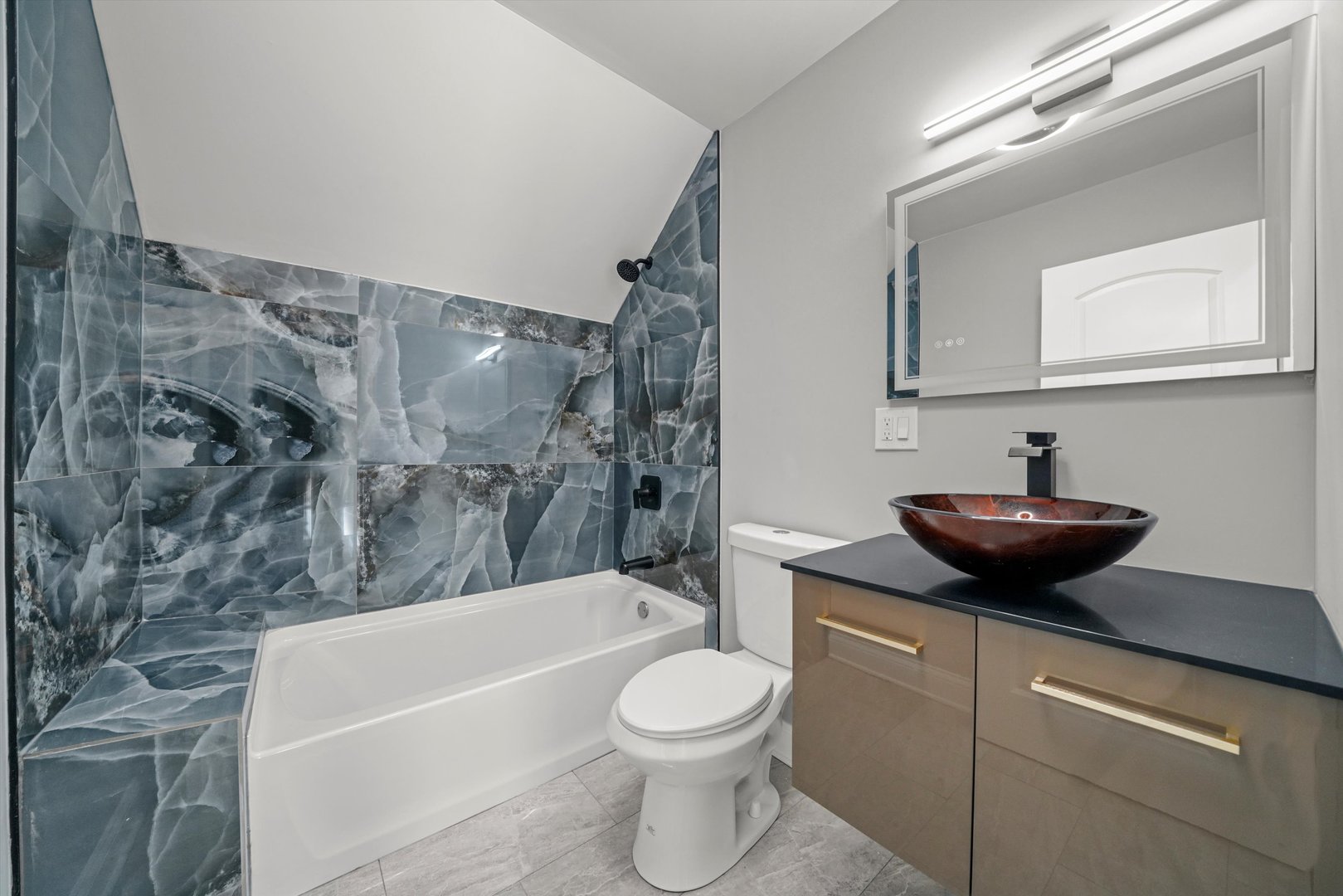 7918 South Anthony Avenue Chicago IL 60619