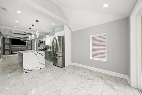 7918 South Anthony Avenue Chicago IL 60619