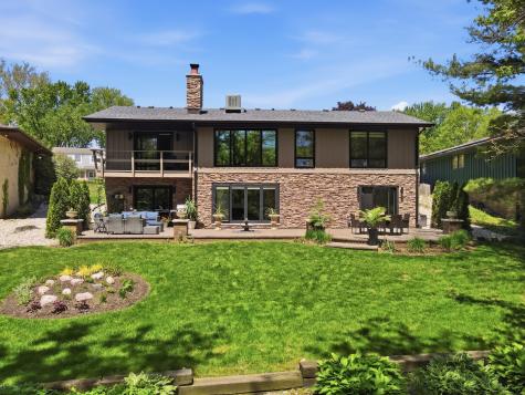 5017 Brookview Road Rockford IL 61107