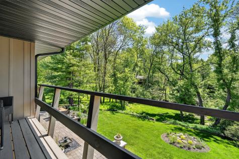 5017 Brookview Road Rockford IL 61107