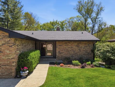 5017 Brookview Road Rockford IL 61107
