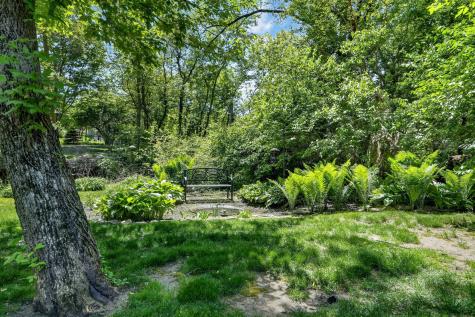 5017 Brookview Road Rockford IL 61107