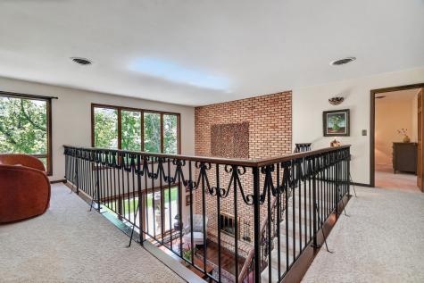 5017 Brookview Road Rockford IL 61107