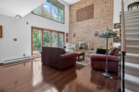 5017 Brookview Road Rockford IL 61107