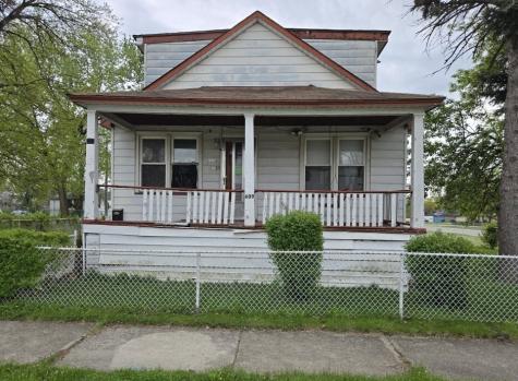 609 East 152nd Street Phoenix IL 60426