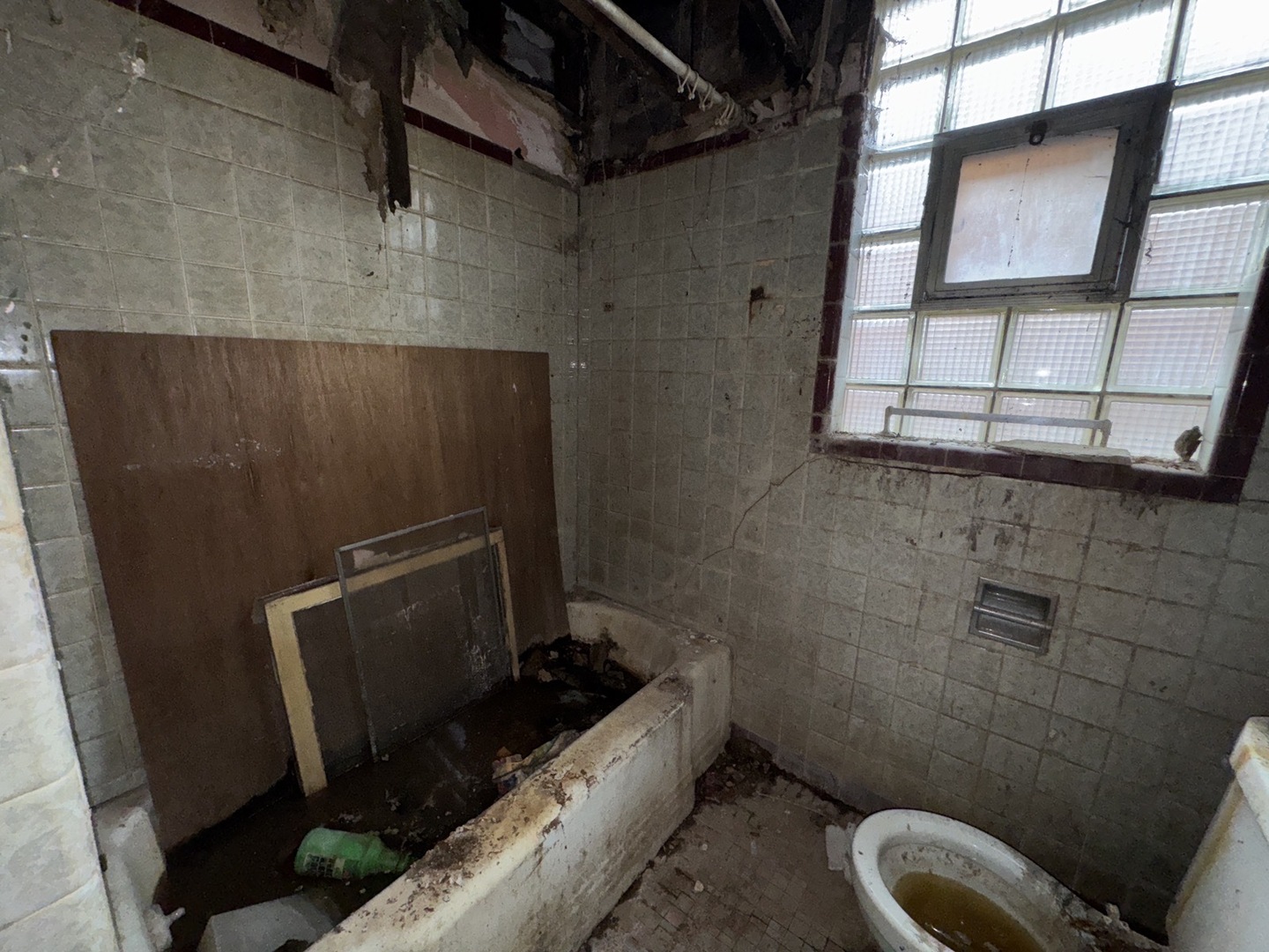 8371 South Baltimore Avenue Chicago IL 60617