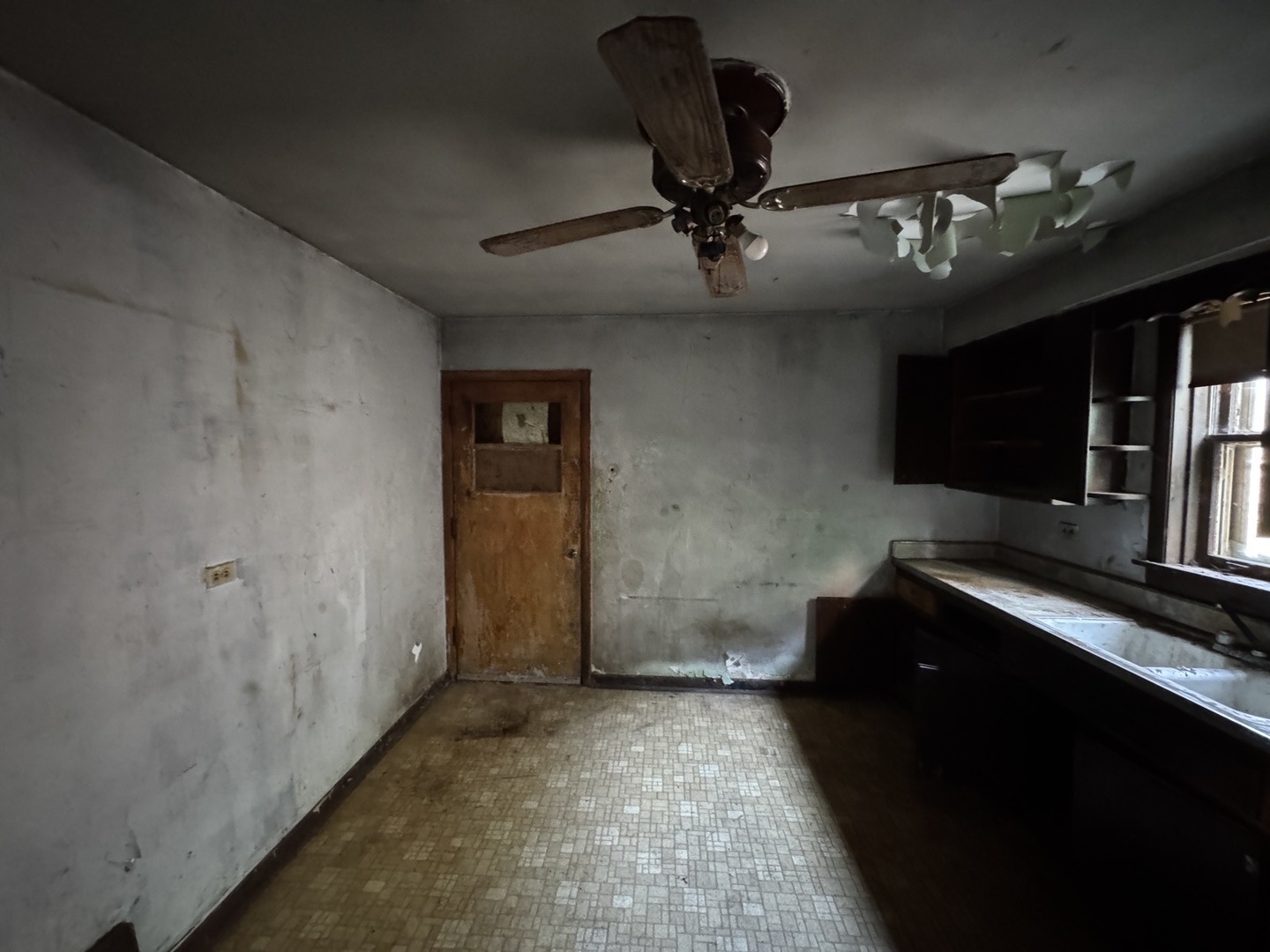 8371 South Baltimore Avenue Chicago IL 60617