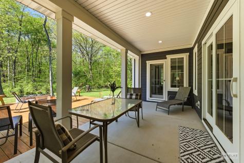 38 Woodland Drive Yorkville IL 60560