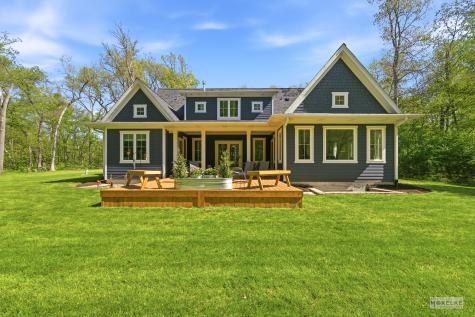 38 Woodland Drive Yorkville IL 60560