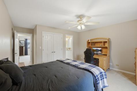 5701 Churchill Lane Libertyville IL 60048